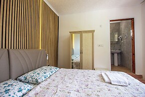 GÜL PENSİON