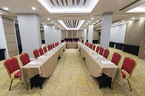 İzz Otel