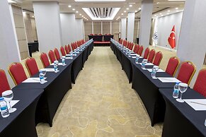 İzz Otel