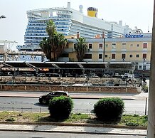 UN PASSO DAL PORTO