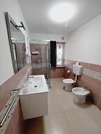 UN PASSO DAL PORTO
