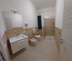 UN PASSO DAL PORTO