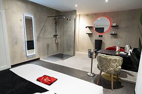 Mad Rooms