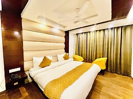 Hotel Roshie Mall Road Mussoorie