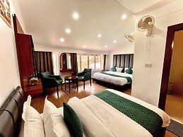 Hotel Roshie Mall Road Mussoorie