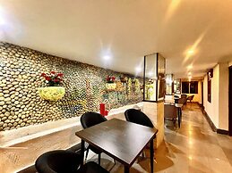 Hotel Roshie Mall Road Mussoorie