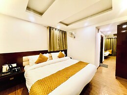 Hotel Roshie Mall Road Mussoorie