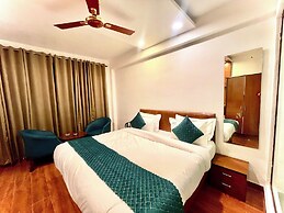 Hotel Roshie Mall Road Mussoorie