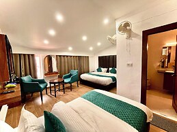 Hotel Roshie Mall Road Mussoorie
