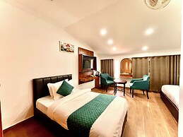 Hotel Roshie Mall Road Mussoorie