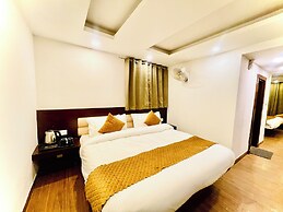 Hotel Roshie Mall Road Mussoorie