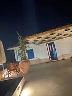 The White House Evgrious, Sleeps 4, Close to Beach