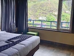 MISTY VALLEY INN