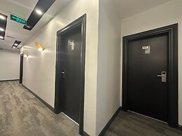 Fourpoints Airport Hotel