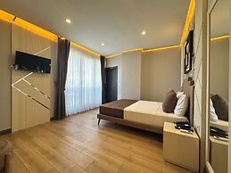 Fourpoints Airport Hotel