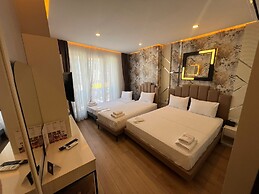 Fourpoints Airport Hotel