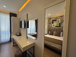 Fourpoints Airport Hotel