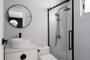 Shalom Residences By YellowKey