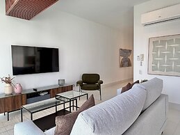 Shalom Residences By YellowKey
