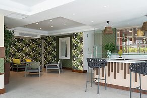 Shalom Residences By YellowKey