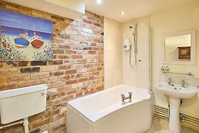 Host Stay Granary Barn