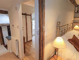 8 1/2 Church Street