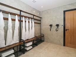 Meadow Manor And Spa
