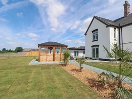 Meadow Manor And Spa