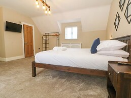 Meadow Manor And Spa