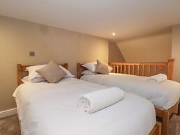 Meadow Manor And Spa