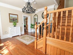Meadow Manor And Spa
