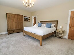 Meadow Manor And Spa