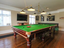 Meadow Manor And Spa
