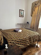 2 Bed Flat - Sleeps 4 - Parking - Wifi