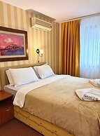 Central Hotel & Restaurant