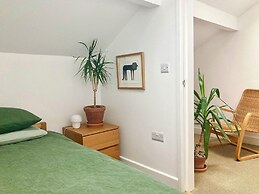 The Old Riverside School House Apt 5