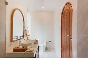 Karang Padma Villas