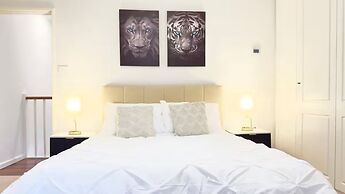 3BR Retro Escape ICC & Darling Harbour