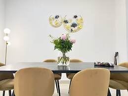 3BR Retro Escape ICC & Darling Harbour