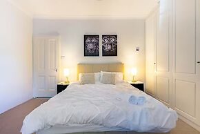 3BR Retro Escape ICC & Darling Harbour