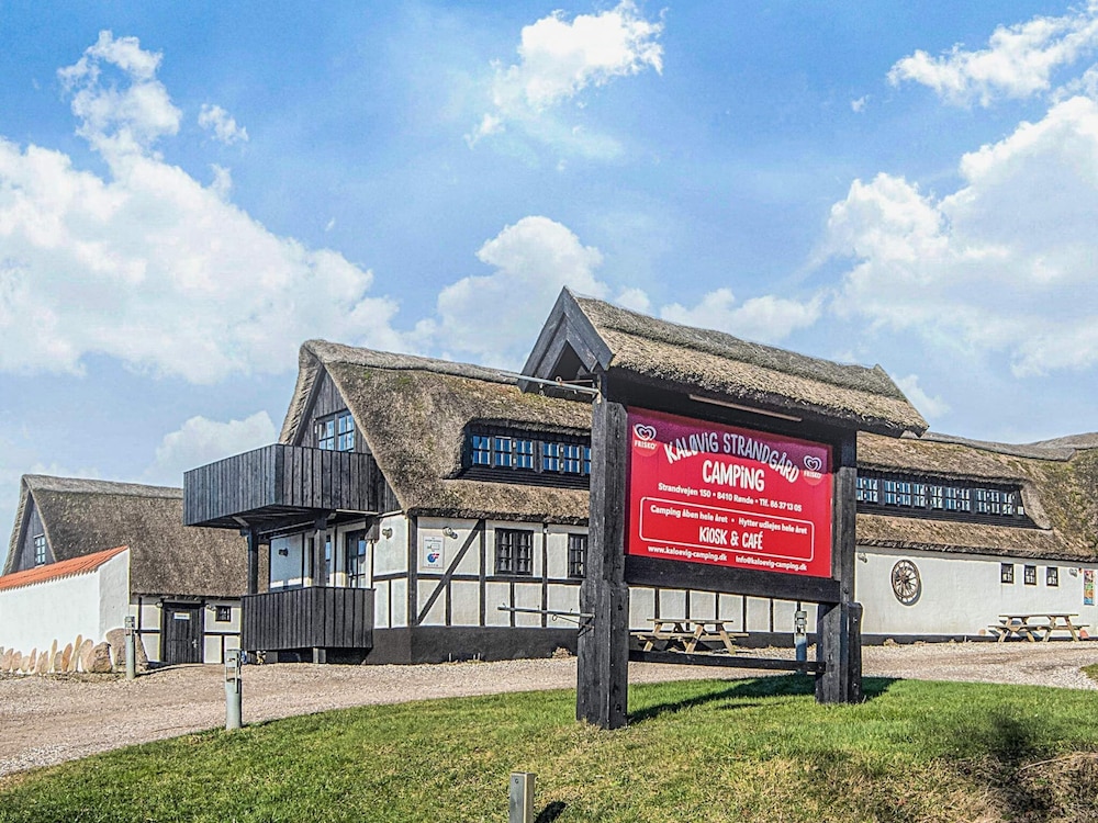 Kalovig Beach Holiday Centre