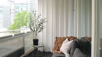Suite with Sauna & Jacuzzi in Kamppi