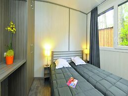 Apartment by Opal Coast Beach With Pool Access
