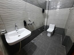 Geetatri Luxury Homestay