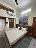 Geetatri Luxury Homestay