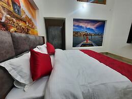 Geetatri Luxury Homestay