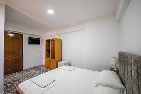 KURTI Hotel