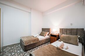 KURTI Hotel