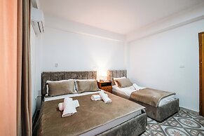 KURTI Hotel