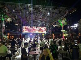 Club Robinhood Hotel